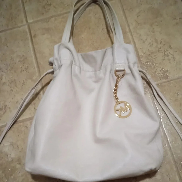 Michael Kors Cream cinch sides soft pebbled buttery leather white tote bag purse - Picture 5 of 5
